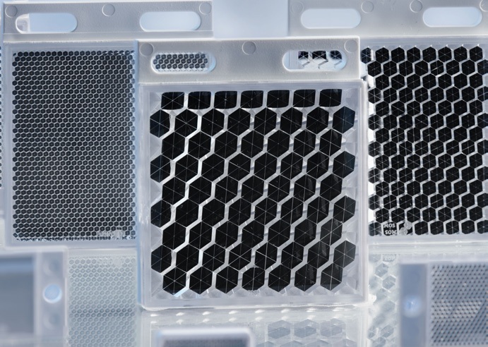 cube-corner reflector structure